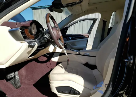 2023 Porsche Panamera Base z USA, uszkodzony, nr VIN WP0AJ2A79PL102883